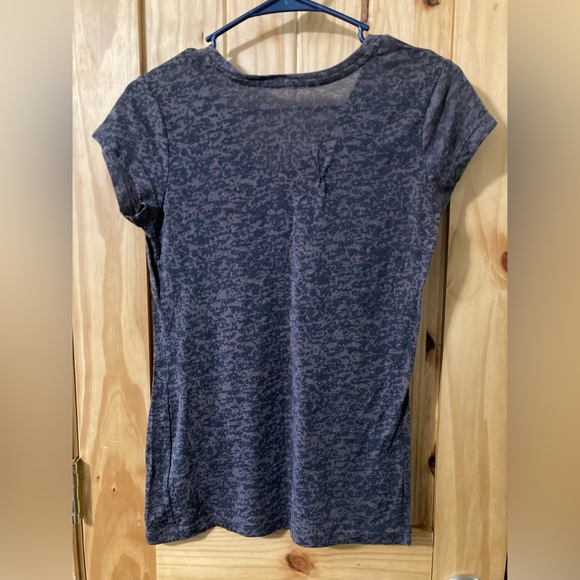 Mudd girls size L lightweight abstract print t-shirt in shades of purple - Picture 4 of 4